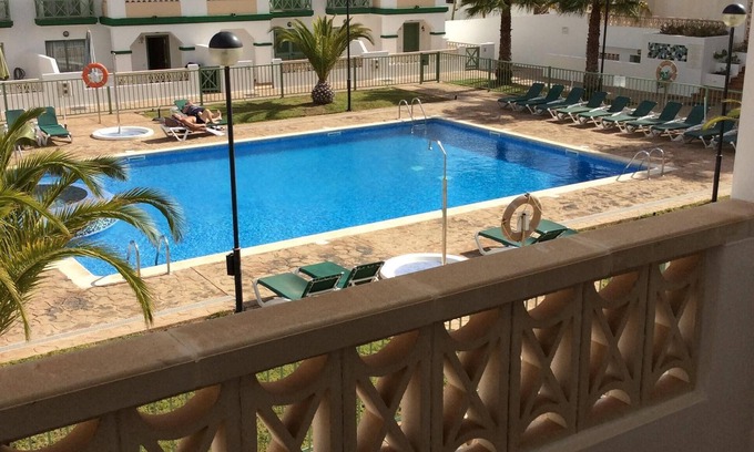 Caleta de Fuste Apartamento | IMPRESIONANTE ART DECO 'GAUDIA' COMPLEJO REFORMADO APARTAMENTO DUPLEX JUNTO A LA PISCINA