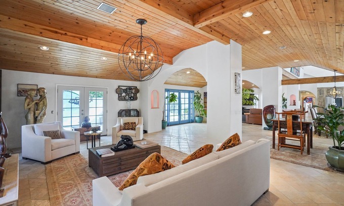 Calabasas Casa | Stunning Art Nature Retreat Villa Calabasas Sleep for 8