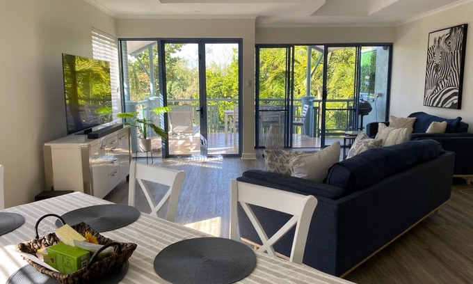 Yorkeys Knob Apartamento | Stunning Beachfront Apartment