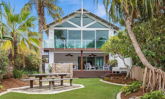 Casuarina Casa | Stunning Beachfront On She-oak