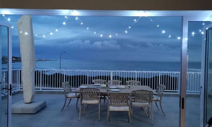 L'Agulhas Casa | Stunning beachfront spacious family home
