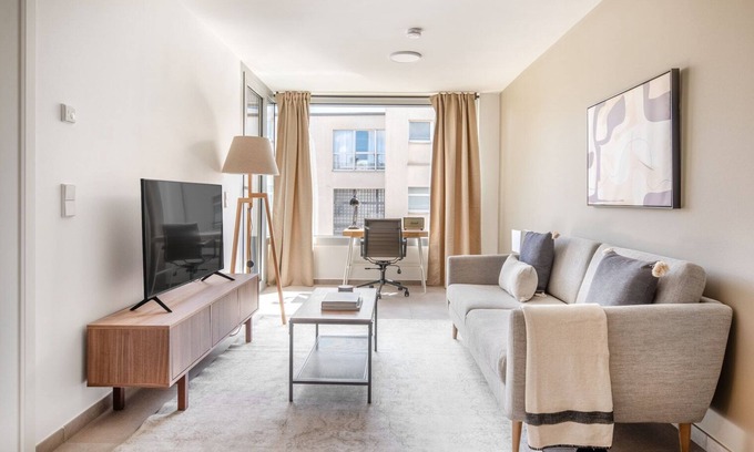Bonnevoie Apartamento | Stunning Bonnevoie 1BR w/ Balcony & Elevator, by Blueground
