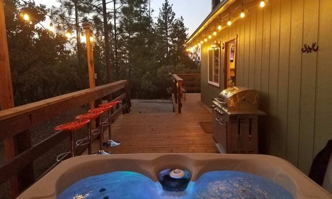 Groveland Chalet De Esquí | Stunning Chalet with No Immediate Neighbors!