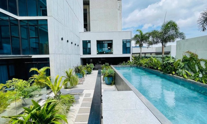 Hatillo Apartamento | Stunning Cityscape View from a Prime Location: Your Dream Rental Awaits!