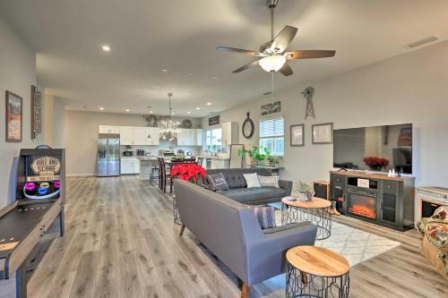 Clovis Casa | Stunning Clovis Home about 1 Mile to Old Town!