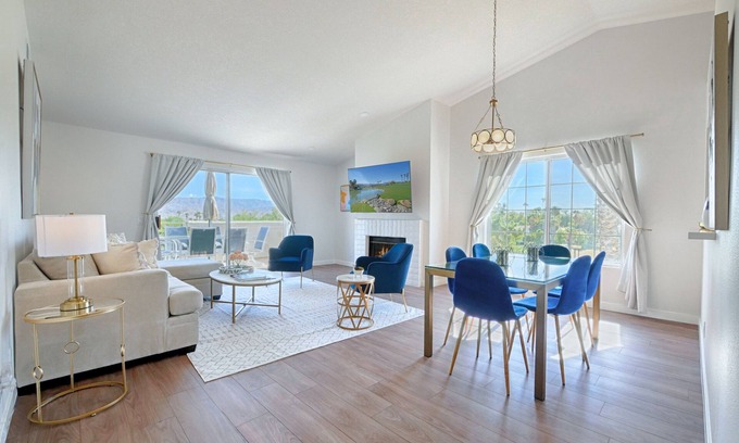 Palm Desert Condominio | Stunning Desert Chic Condo