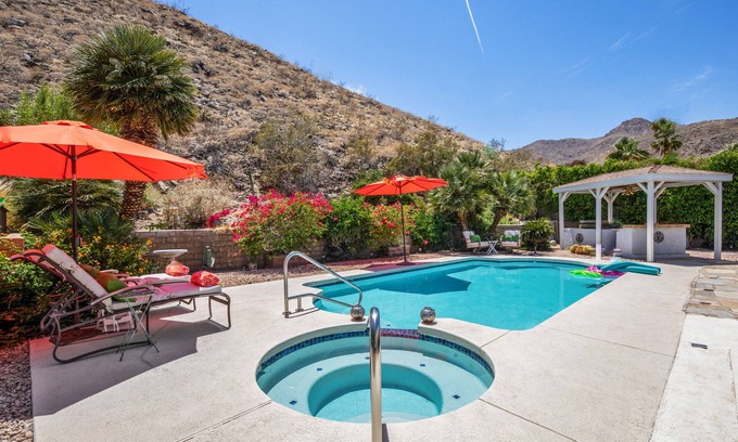 Cathedral City Cove Casa | Stunning Desert Oasis
