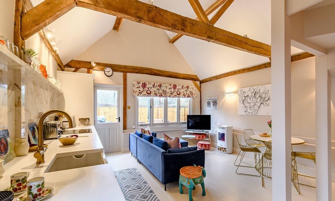 Piltdown Cabaña | 2 bedroom accommodation in Uckfield