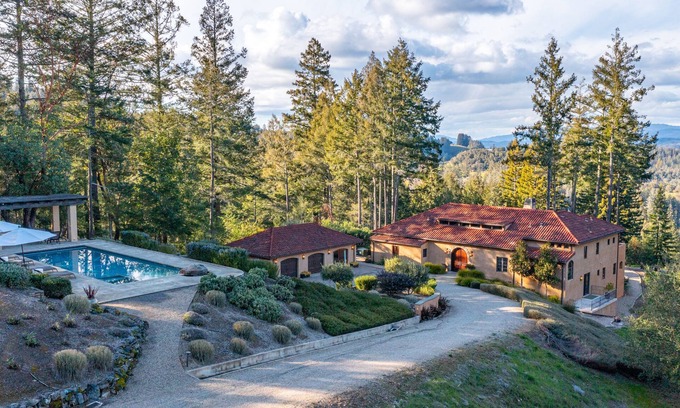 Healdsburg Casa | Stunning Dry Creek Road Estate
