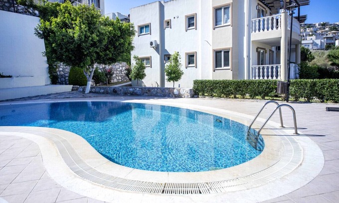 Bogazici Apartamento | Stunning Flat near Beach with Shared Pool n Bodrum