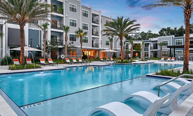 Gainesville Apartamento | STUNNING Gainesville 2BR/2BA! Nicest property in Gainesville - Amenities Galore!