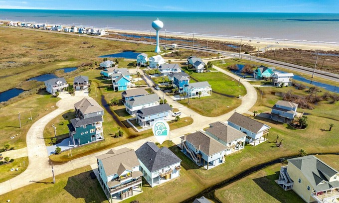 Pointe San Luis Casa | Stunning Galveston home with gulf views and beach access