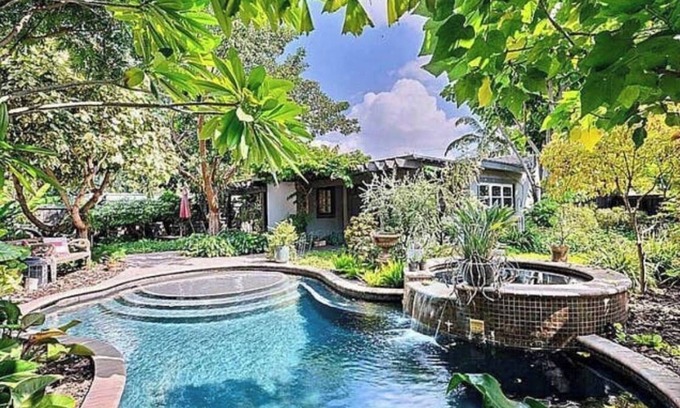 South Middle River Casa | ¡Raro hallazgo! Casa moderna con piscina y spa