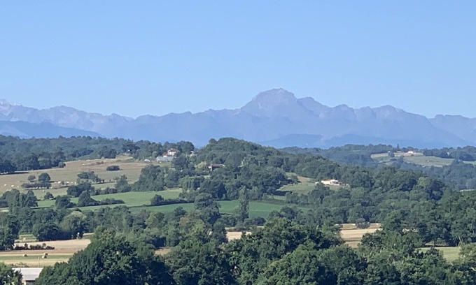 Thermes-Magnoac Otro | Stunning Gascon farmhouse in totally private setting