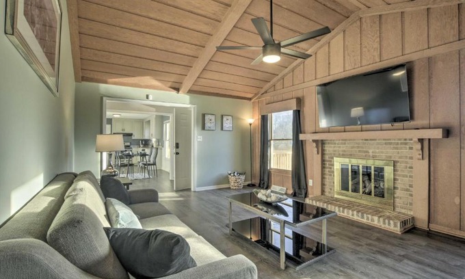 Greensboro Casa | Stunning Greensboro Home with Deck and Pond View!