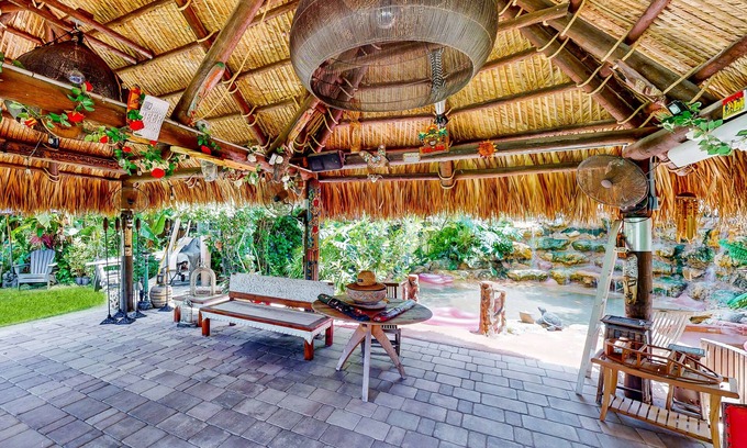 Ludlam Casa | Stunning High-End Home with Private Pool and Gourmet Kitchen