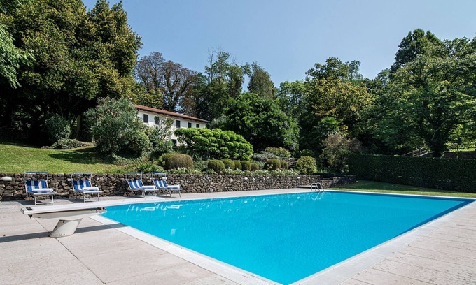 Salcedo Villa | # Impresionante villa en la cima de la colina con hermosas vistas, piscina y jardines.