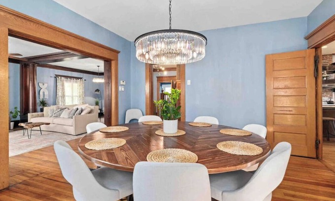 Southmoreland Casa | Stunning Historic Home WALK to Plaza & Westport!