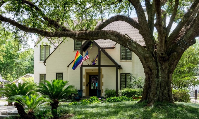 Mid City South Casa | Stunning Historic Luxury Home. Every amenity + a heated pool!