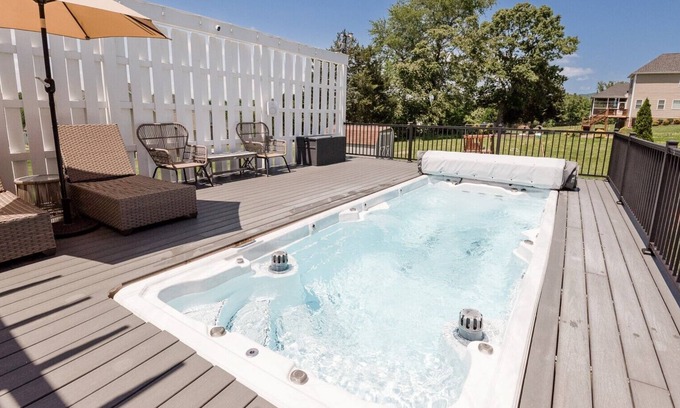 Forest Casa | Stunning Home 15 Mins. To Liberty U. / Lynchburg, 19 Ft. Swim Spa, Mtn. Views