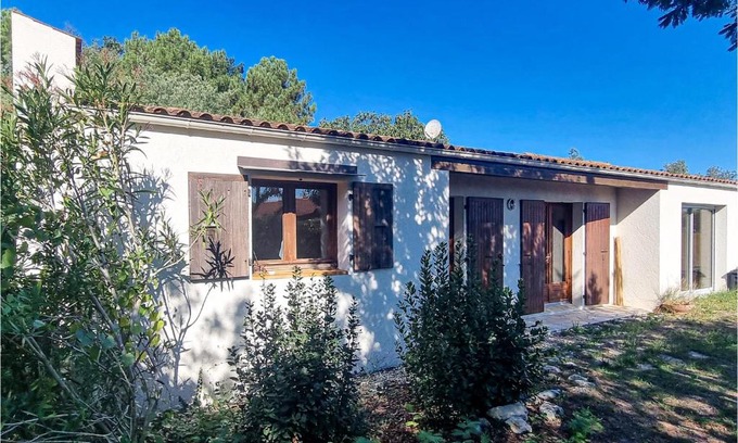 Le Grand-Village-Plage Casa | Stunning Home In Le Grand-Village-Plage