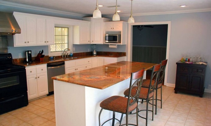 Tougaloo Casa | Stunning Home In A Leafy And Quiet Neighborhood