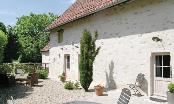 Ruffey-les-Beaune Casa | Stunning Home In Ruffey Les Beaune