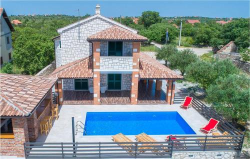 Ladevci Casa | Stunning Home In Ladevci With Wifi