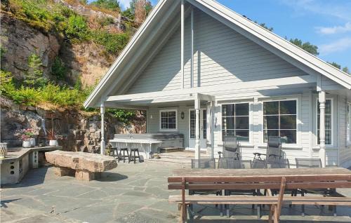 Lindesnes Casa | Stunning Home In Lindesnes With Sauna