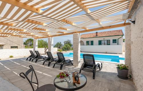 Lun Casa | Stunning Home In Lun With Wifi