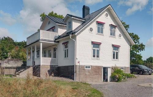 Vekerum Casa | Stunning Home In Mörrum With Sauna