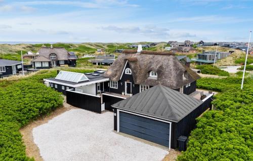 Sondervig Casa | Stunning Home In Ringkøbing