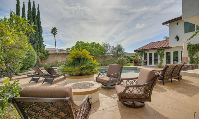 Buena Park Casa | Stunning Home on Golf Course ~ 8 Mi to Disneyland!