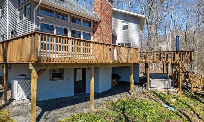Gouldsboro Casa | Stunning House on River with Hot Tub and Game Room in Big Bass Lake w/Amenities!