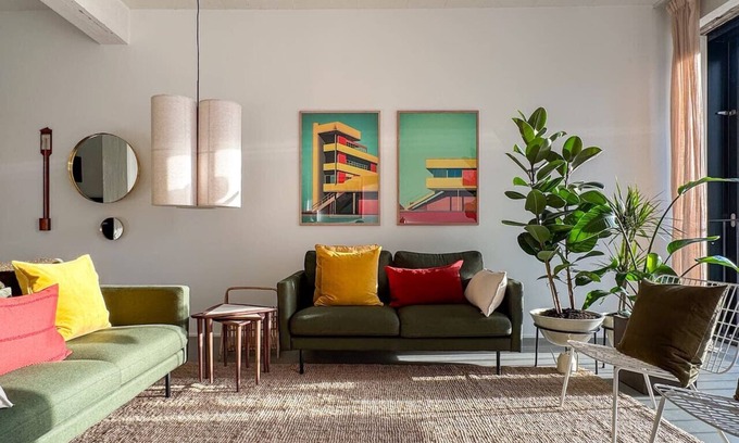 Amager Apartamento | Stunning Industrial-Style Loft by the Canals