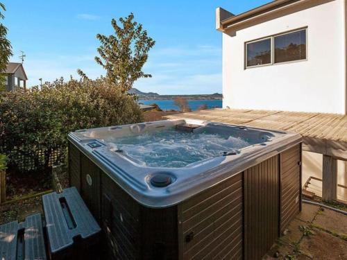 Acacia Bay Casa | Stunning Lake Views
