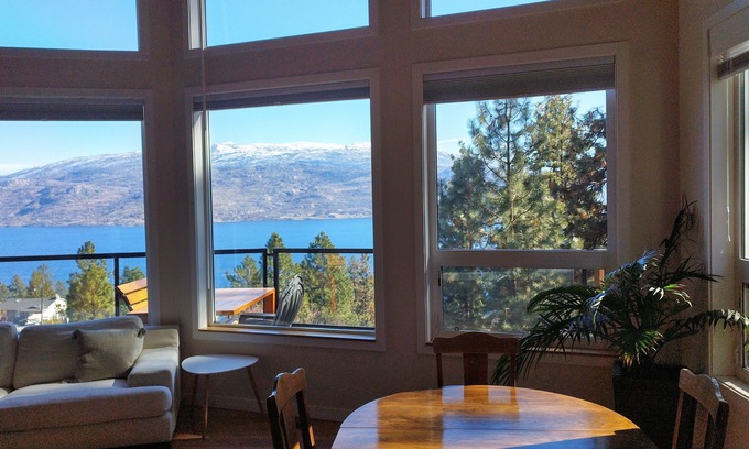 Central Okanagan Casa | Stunning lakeview chalet in heart of the Okanagan!