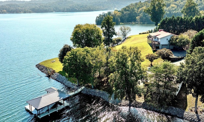 Ten Mile Casa | Stunning LakeViews | Private Boat Ramp, Sleeps 12!