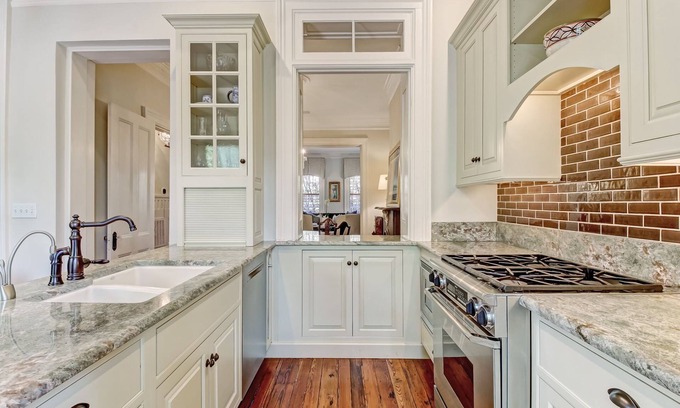 Eastside Casa | Stunning Lux 1876 Hist Dist 1.8 mil home Charlton St on Troup Square 50%OffSu-Th
