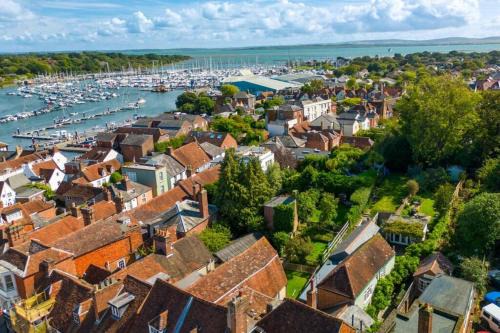 New Forest District Apartamento | Stunning Luxury Apartment in Central Lymington