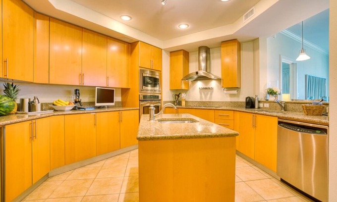 Daytona Beach Shores Condominio | Coastal Ocean Views ~ Spacious 3/3 Condo ~ Resort Style Amenities