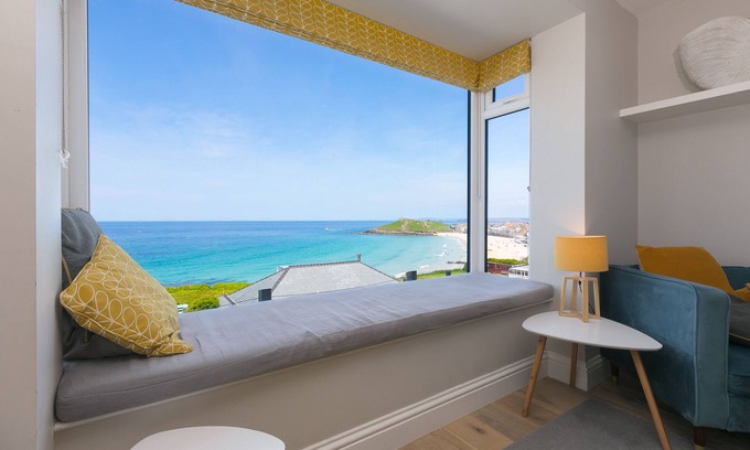 St Ives Casa | Impresionante casa de vacaciones familiar de St Ives con impresionantes vistas al mar y al jardín.