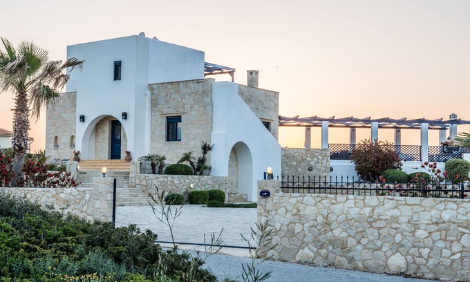 Akrotiri Villa | Impresionante villa de lujo frente al mar cerca de Stavros, Akrotiri, Creta.