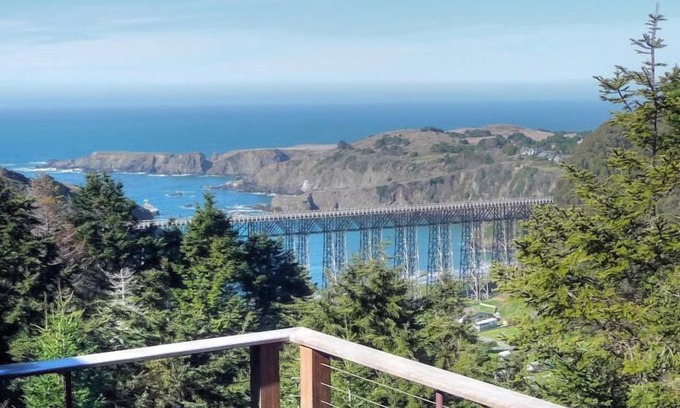 Albion Casa | Impresionantes vistas de la costa de Mendocino!