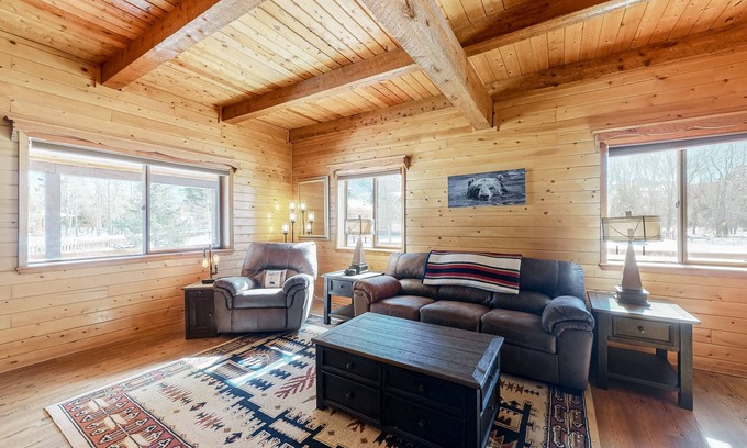 South Fork Casa | Stunning modern cabin w/ private hot tub, wood stove, firepit - two dogs welcome