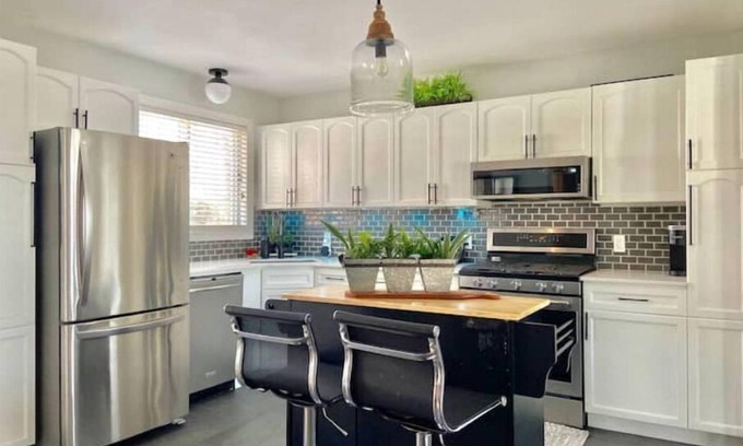 Sauble Beach Casa | Stunning modern house in Sauble Beach blocks from the beach