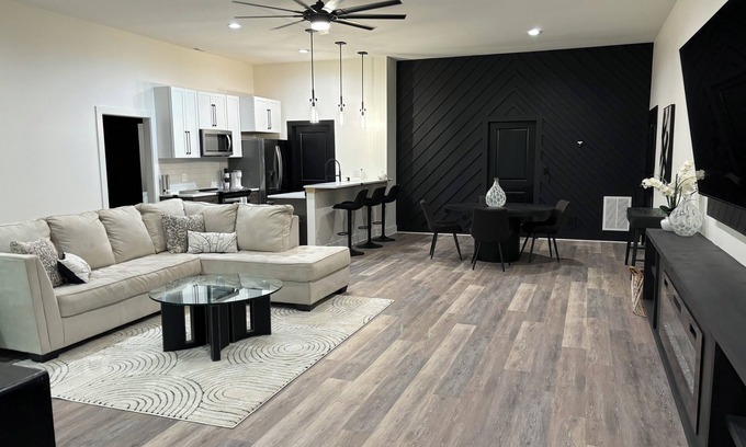 Charlotte Apartamento | Stunning Modern Lower Level Apartment Charlotte