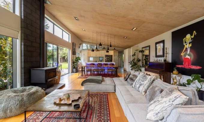 Albert Town Casa | Stunning Mount Iron views in a private and secluded area