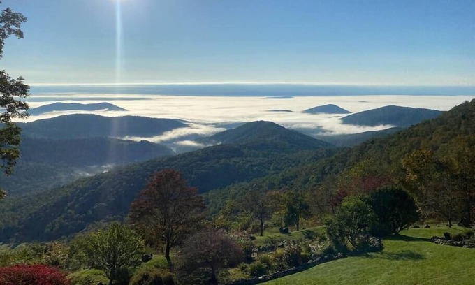 Free Union Casa | Stunning Mountain-Top Views w Hot Tub & 6 Bedrooms