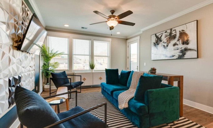 The Nations Apartamento | Stunning Nations Condo Minutes from Broadway